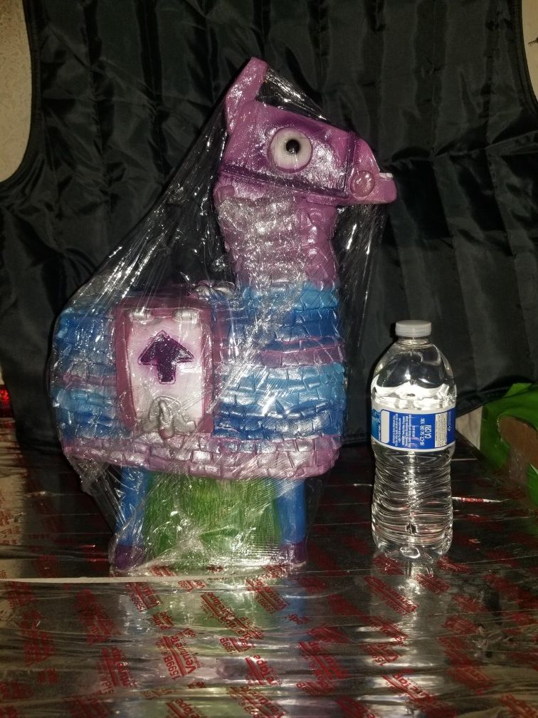 Fortnite loot lama