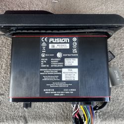 Fusion Apollo Mrs 650 marine stereo like new