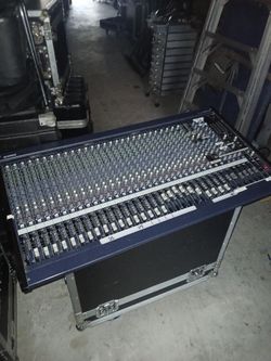 YamahaMD32/14FX mixing Console