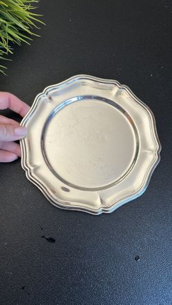 Classic Silver plated Decorative Charger Plate - Elegant Dining Accent