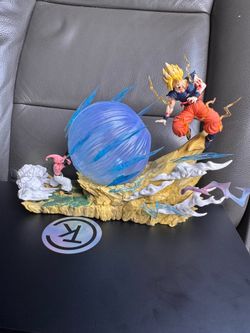 Anime figure goku and frieza