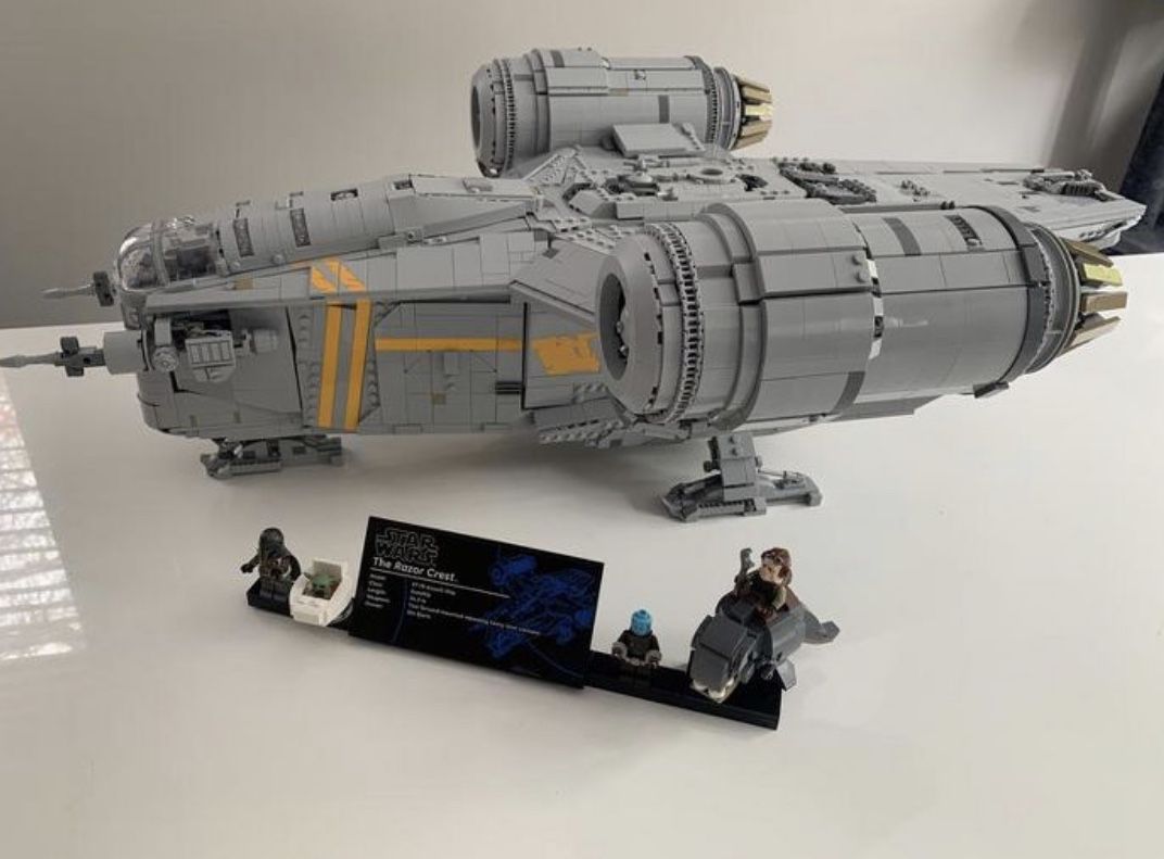 LEGO Star Wars The Razor Crest UCS Model Starship Set 75331
