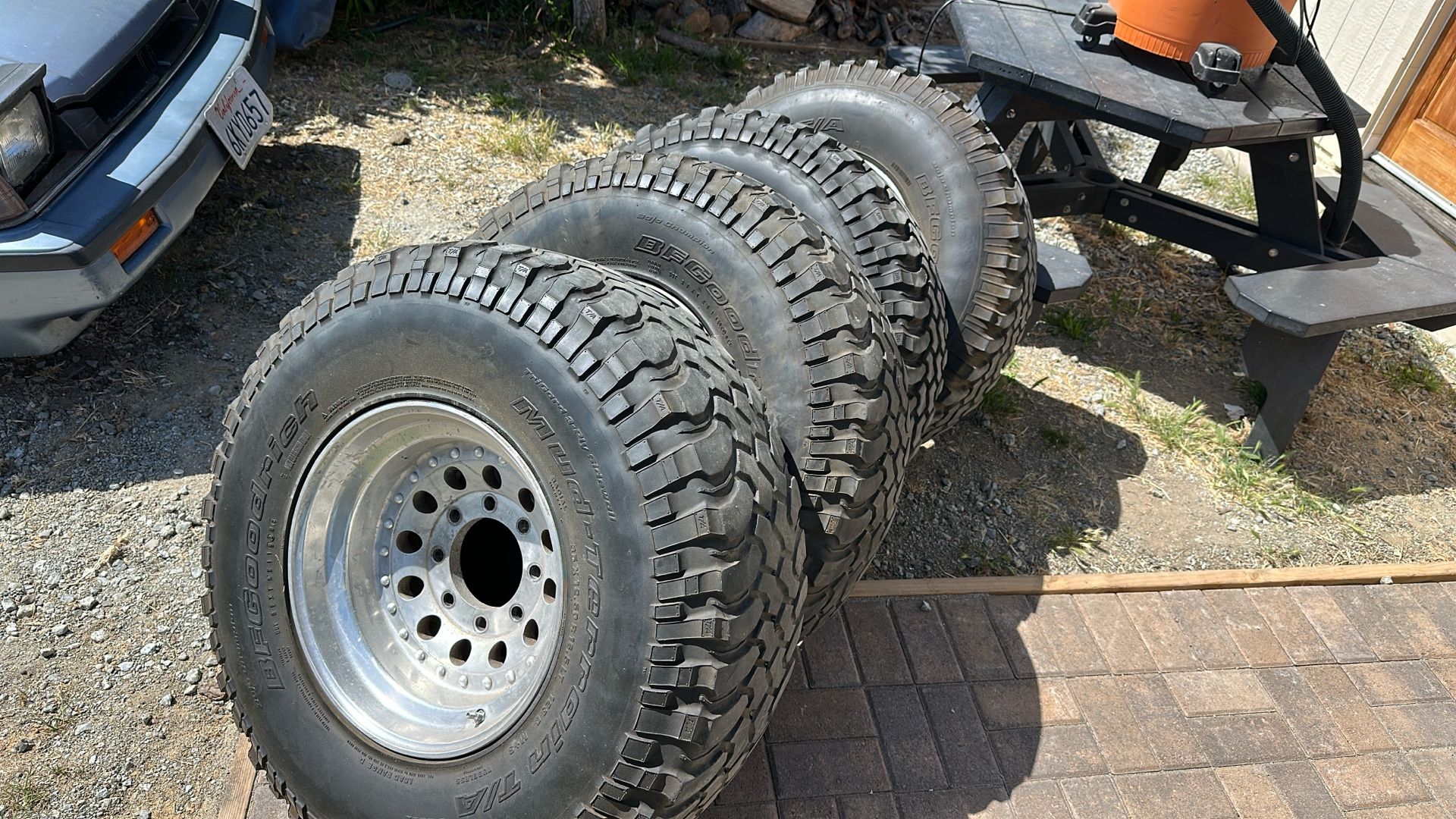 16.5 X9.75 Wheels And 35x12.5 16.5 Tires Tires Are Old Good Rollers