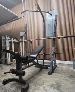 Weight Bench with Squat Rack and Pulldown