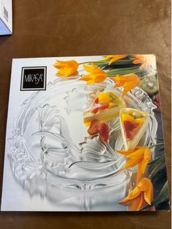 Mikasa glass cake plate