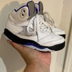 Girls Jordan’s Size 11