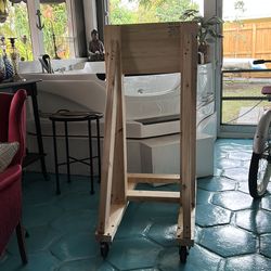 Outboard boat engine stand