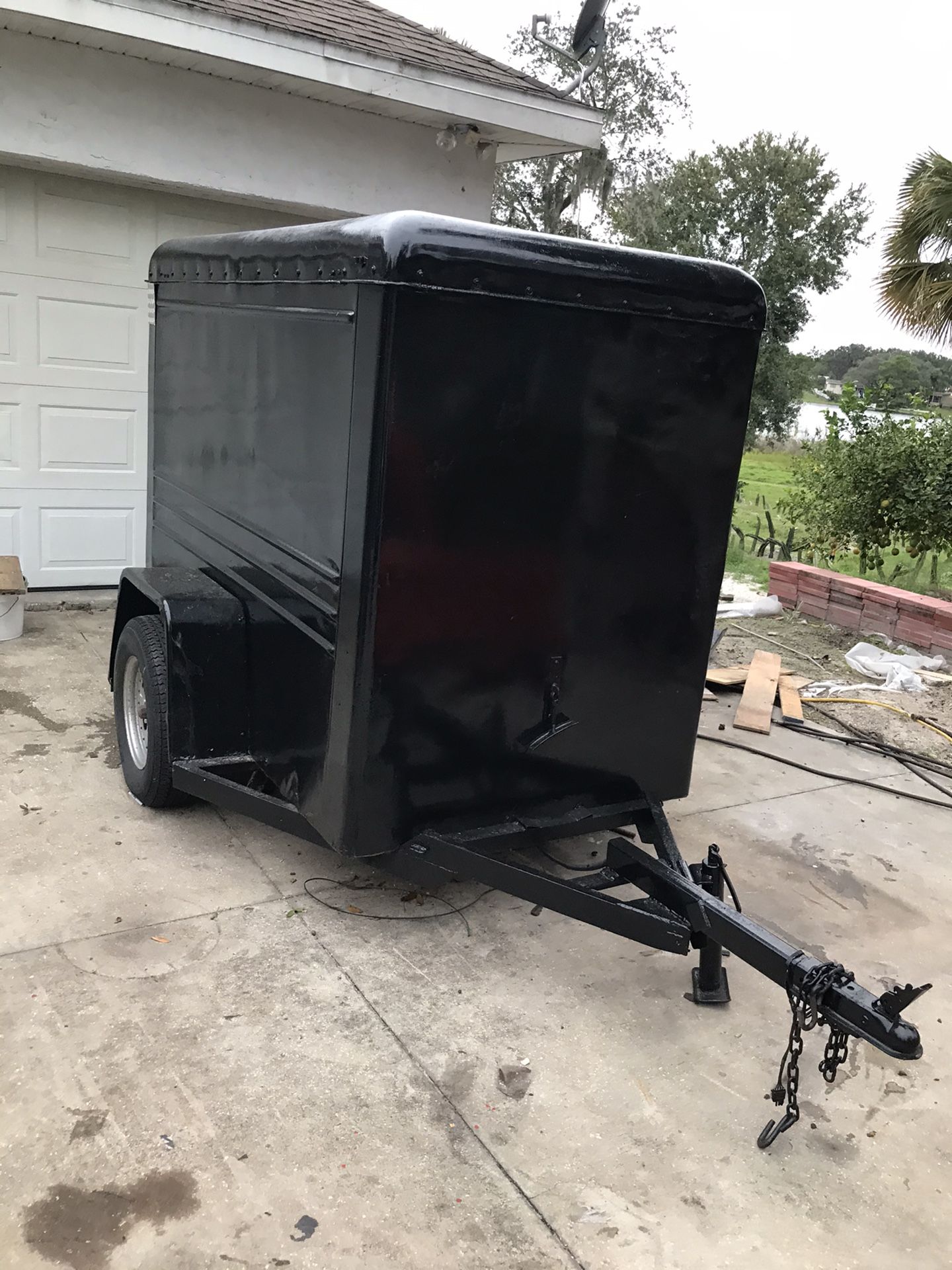 Enclosed Trailer $850