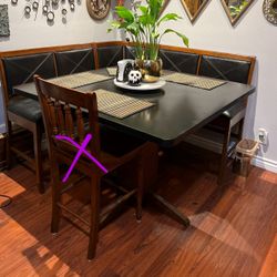 Table With Corner Bench Stool Seating 