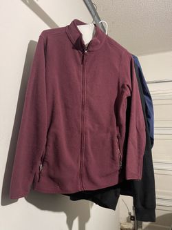 Men’s Burgundy Fleece Zip Up 