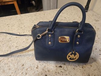 Micheal Kors purse