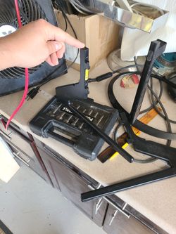Feet Samsung TV QN75Q900RBF, R BN96-47690A, L BN96-47688A