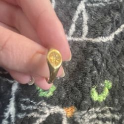 Gold Colored Women’s Ring 