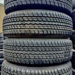 Set 265/70-17 Bridgestone 95% De Vida 