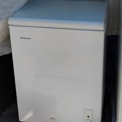 Mini deep freezer