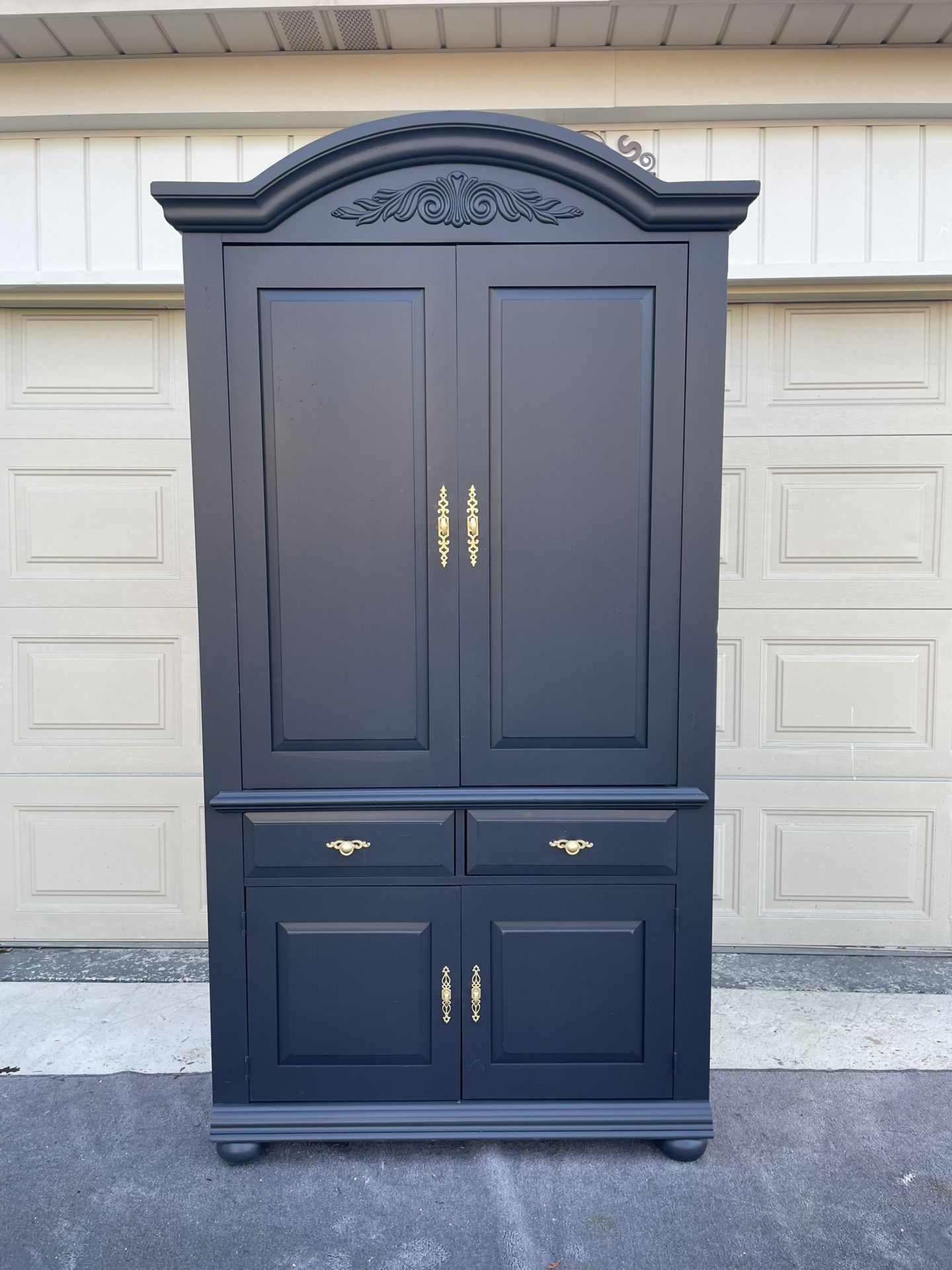 Gorgeous Deep Navy Broyhill Armoire