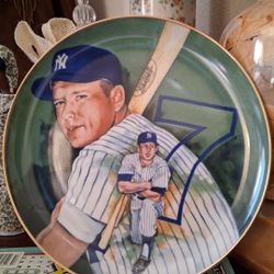 1983 MICKEY MANTLE NEW YORK YANKEES COLLECTOR PLATE #3224 Of 11000