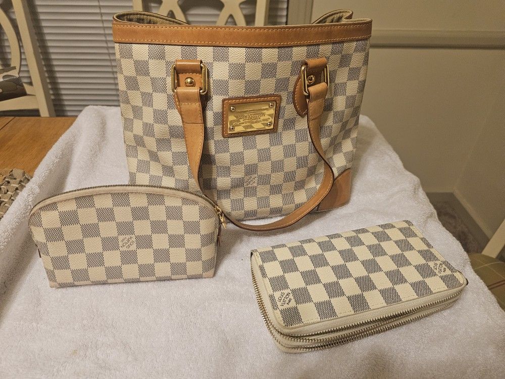 Lv Bag And Cosmetic Bag 