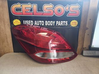 16 18 Mercedes Benz C300  C-class LH Tail Light LED OEM. 