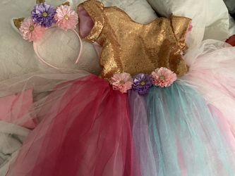 Unicorn dress size 4