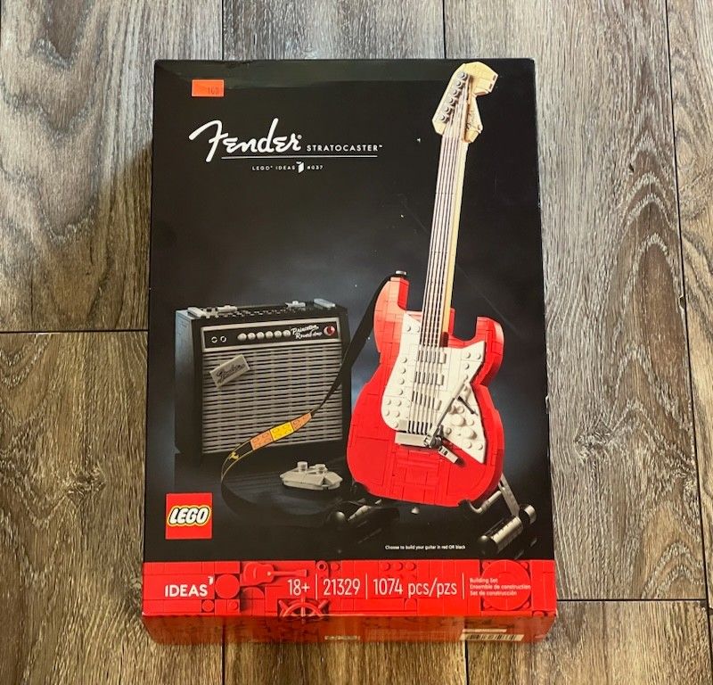 Lego Ideas Fender Stratocaster Guitar Set (21329)