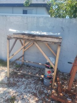 FREE SCRAP METAL IN NORTH MIAMI AREA BODY SHOP