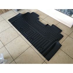 2015/2024 FORD F-1500 REAR FLOOR LINER 