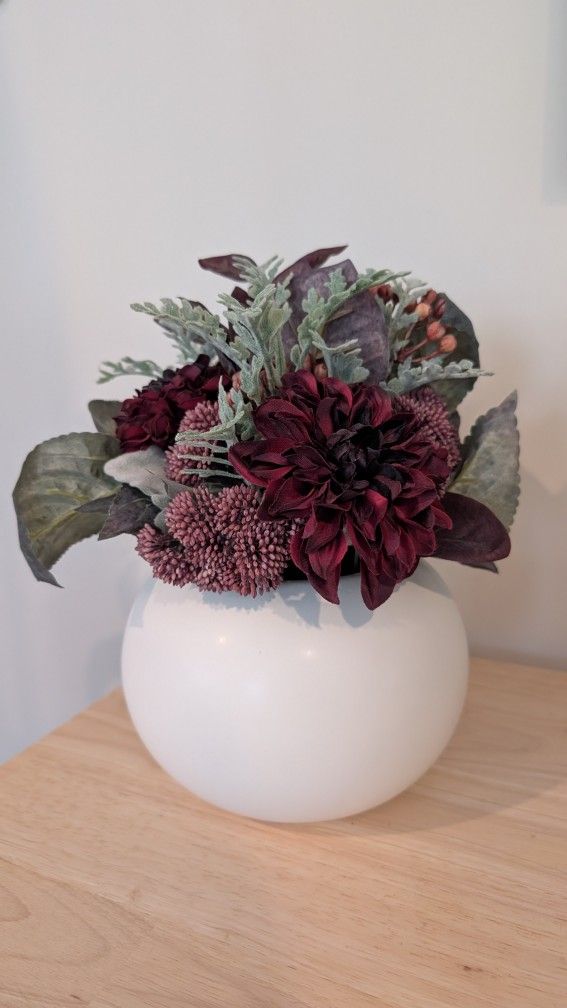 Christmas Artificial Flowers w/ Vase
