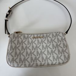 Micheal Kors bag