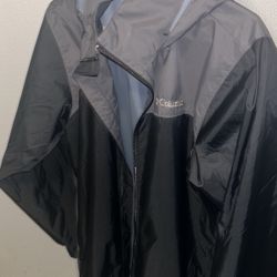 Size Small Columbia Windbreaker 