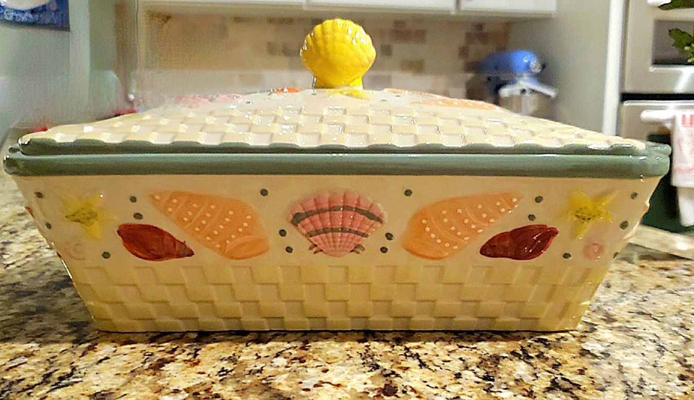 Temp tations Nostalgic Summer Shells 2 qt Covered Baker Casserole Dish temp-tations-nostalgic-summer-shells-2-qt-covered-baker-casserole-dish