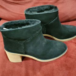 Ugg Boots Size(6.5) STYLE W KASEN BLACK