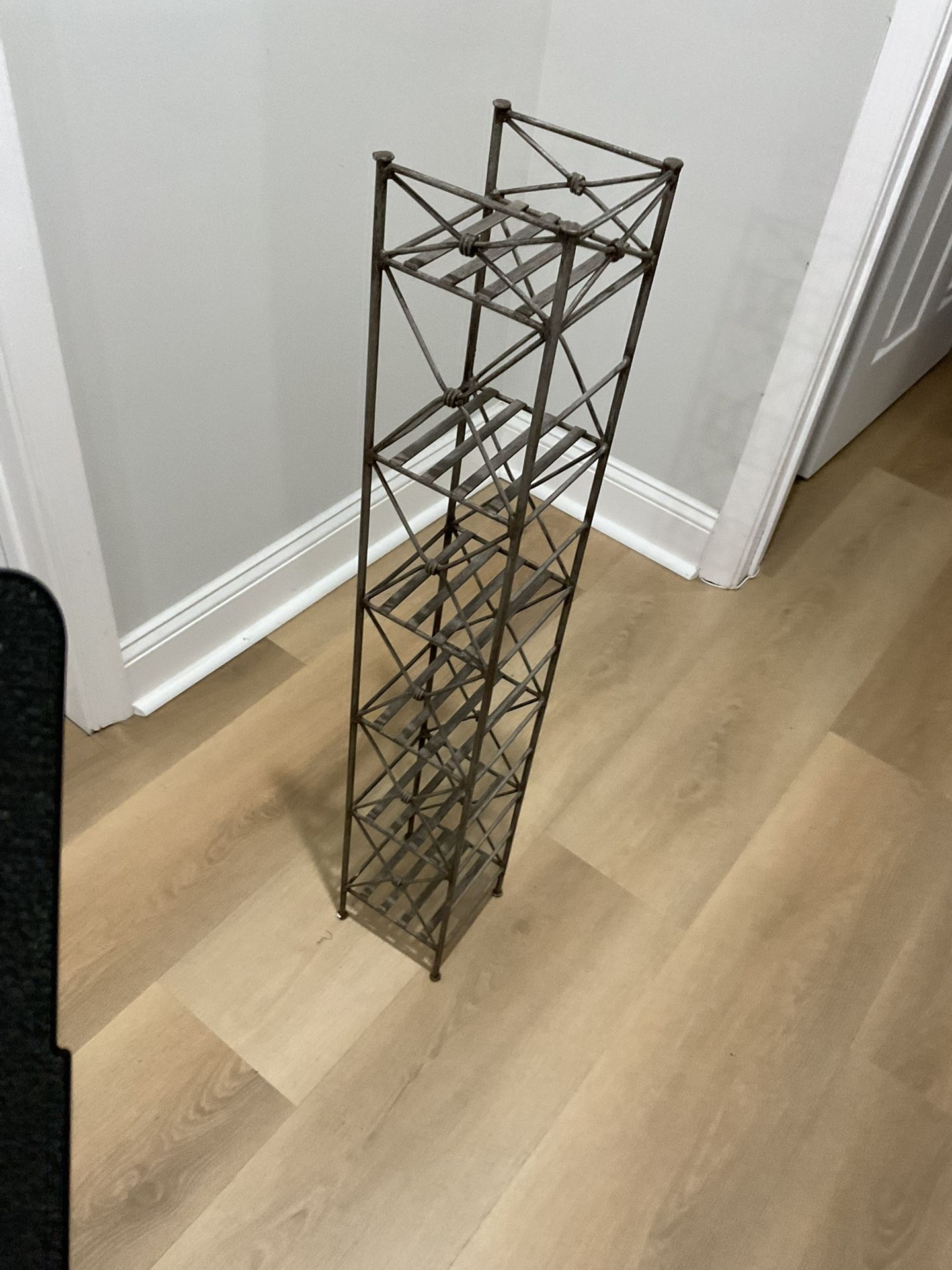 A Nice CD player Holder With 5 Shelves That Can Hold Many CDs ( NO SHIPPING)