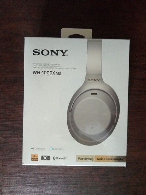 Sony WH-1000X M3 Bluetooth headphones