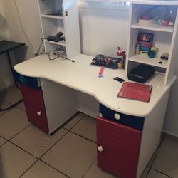Student/Spider-Man Desk Colors/ Or Best Offer 