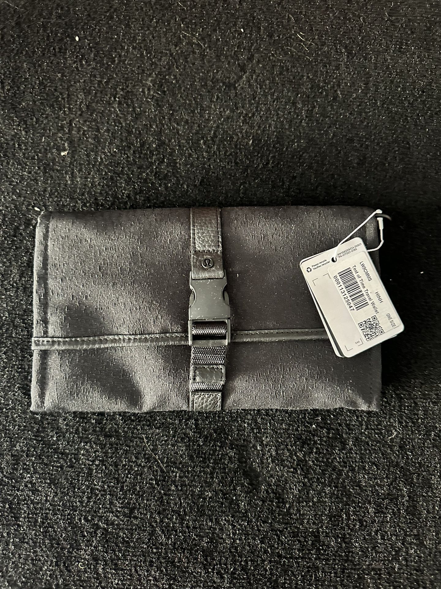 Lululemon Test Of Time Travel Wallet Black NWT