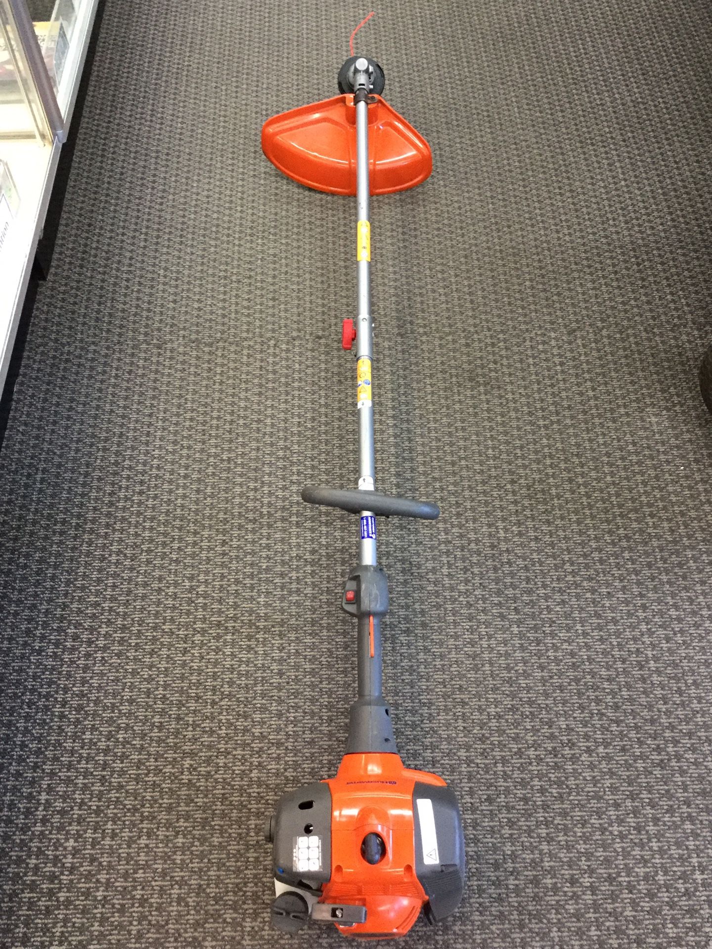 Husqvarna 128LD Line Trimmer / Weed Wacker for Sale in Kent, WA OfferUp