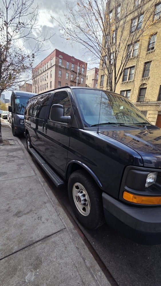 2015 GMC Savana 2500