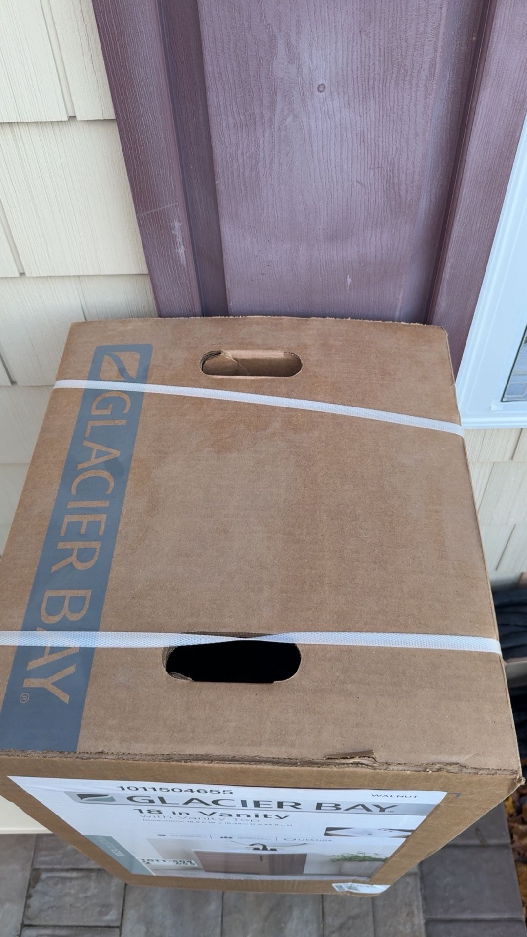 18 in VANITY WITH WHITE CULTURED MARBLE TOP WALNUT COLOR