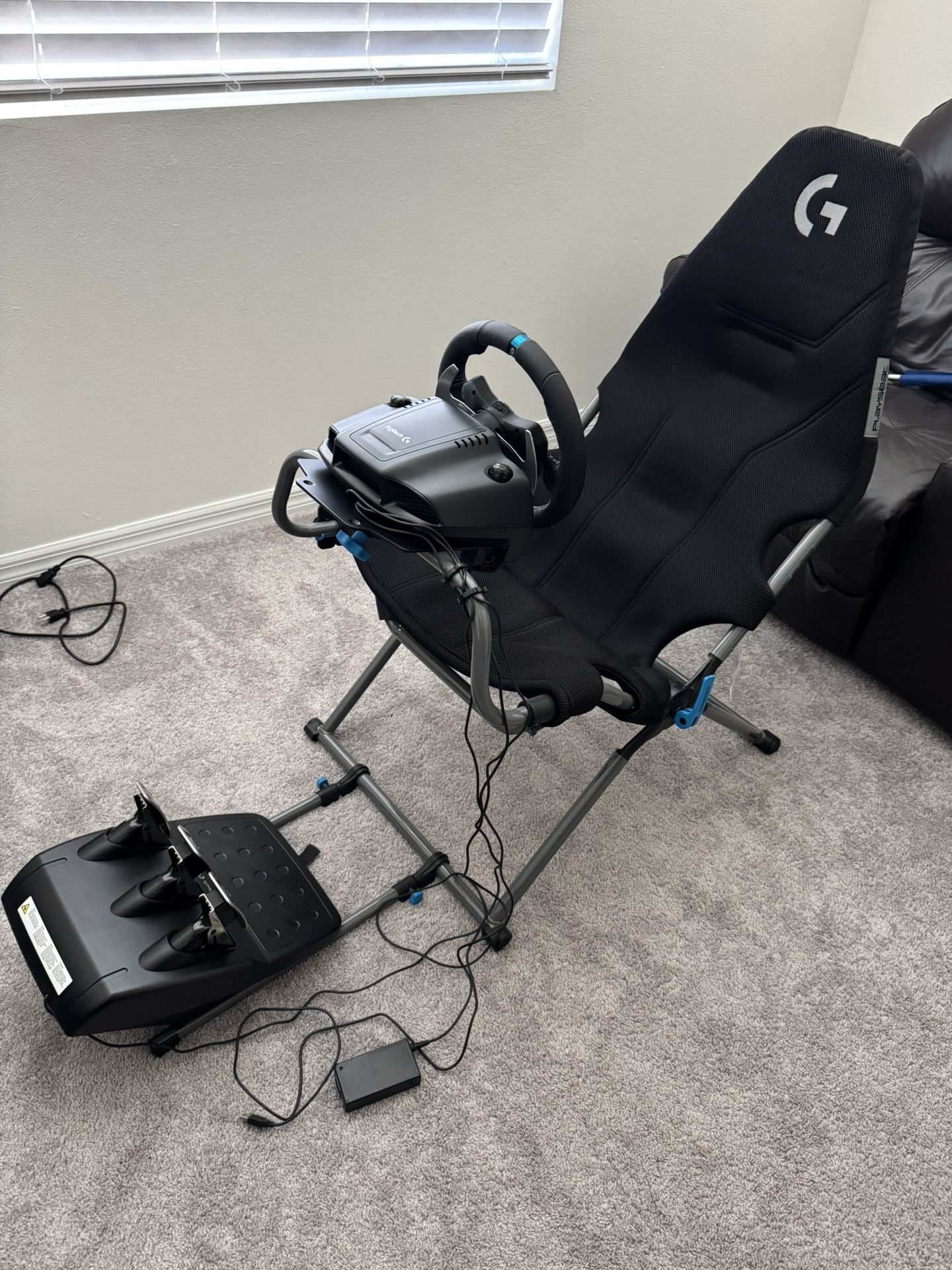 Racing Wheel And Seat Logitech G29 And Playseat Challenge X