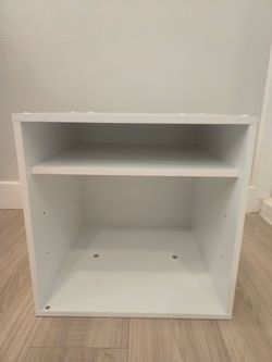 Cube cabinet shelf