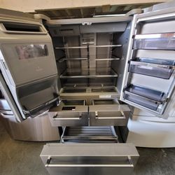 Refrigerator Kitchen Aid 