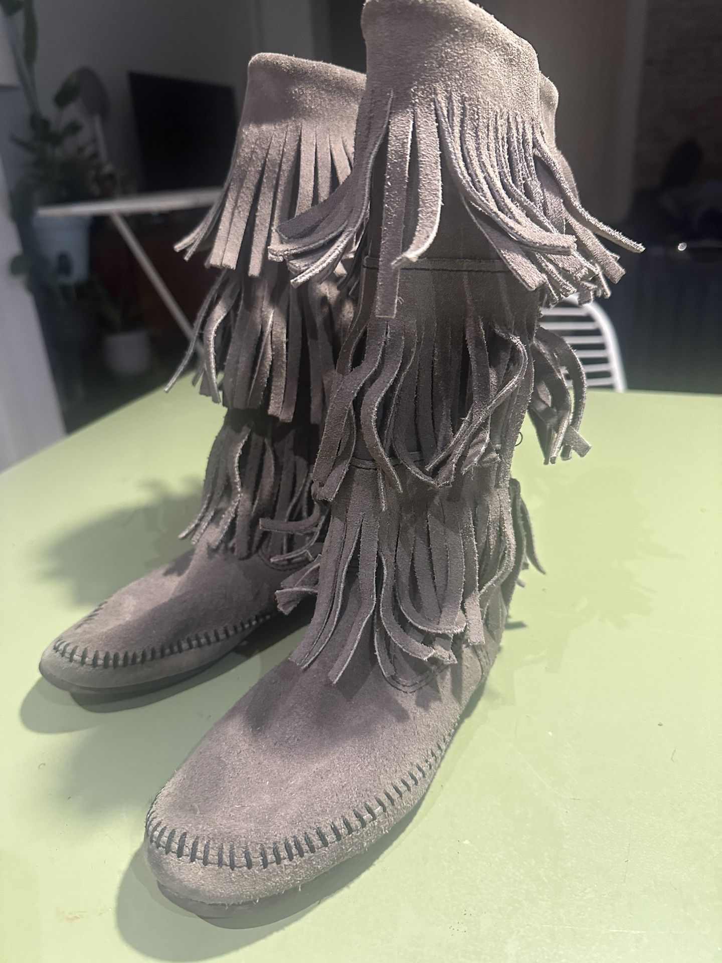 Minnetonka 3-layer Fringe Boots in rare grey color