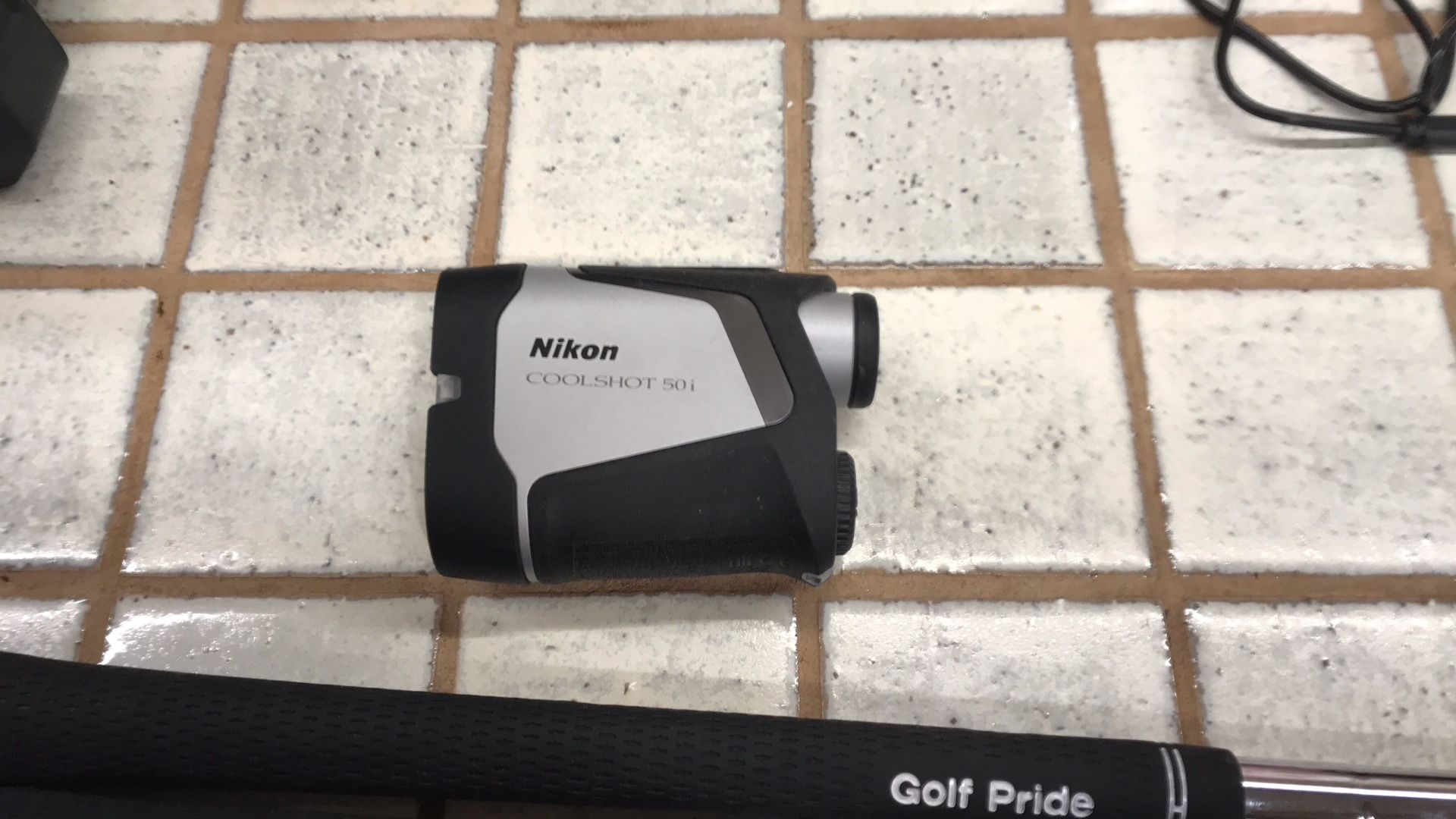 Nikon cool shot 50 I golf range finder like new