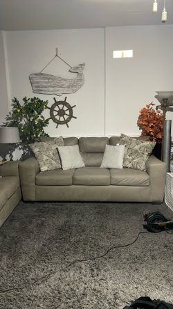 Couches Both 