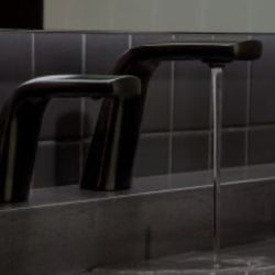 splash lab touch free ribbon faucet . brand new.