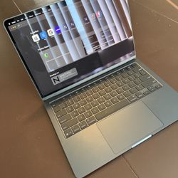 Apple MacBook Air 13in w/ M4 Chip