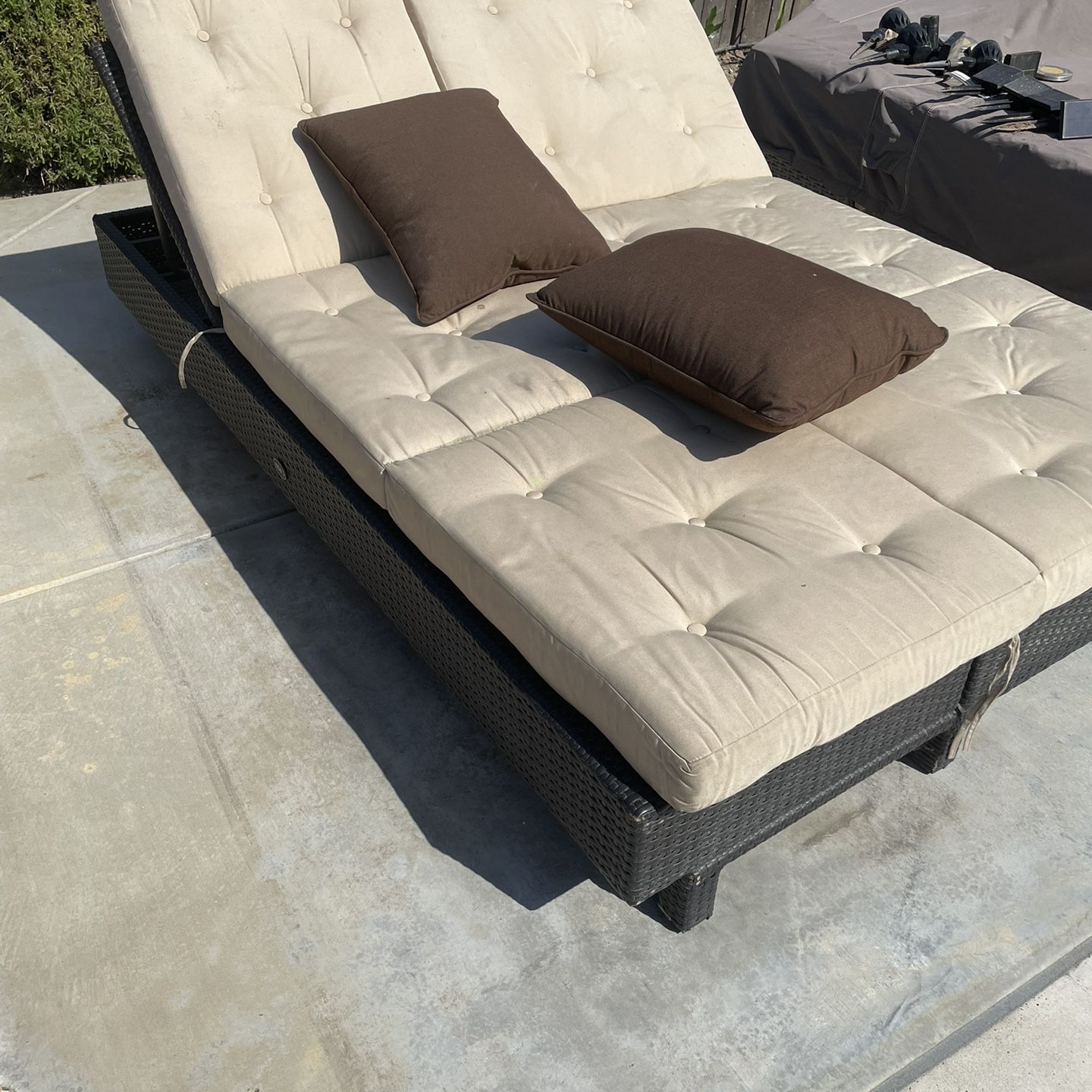 Outdoor Day Bed/ Sofa/ Chaise Lounge 