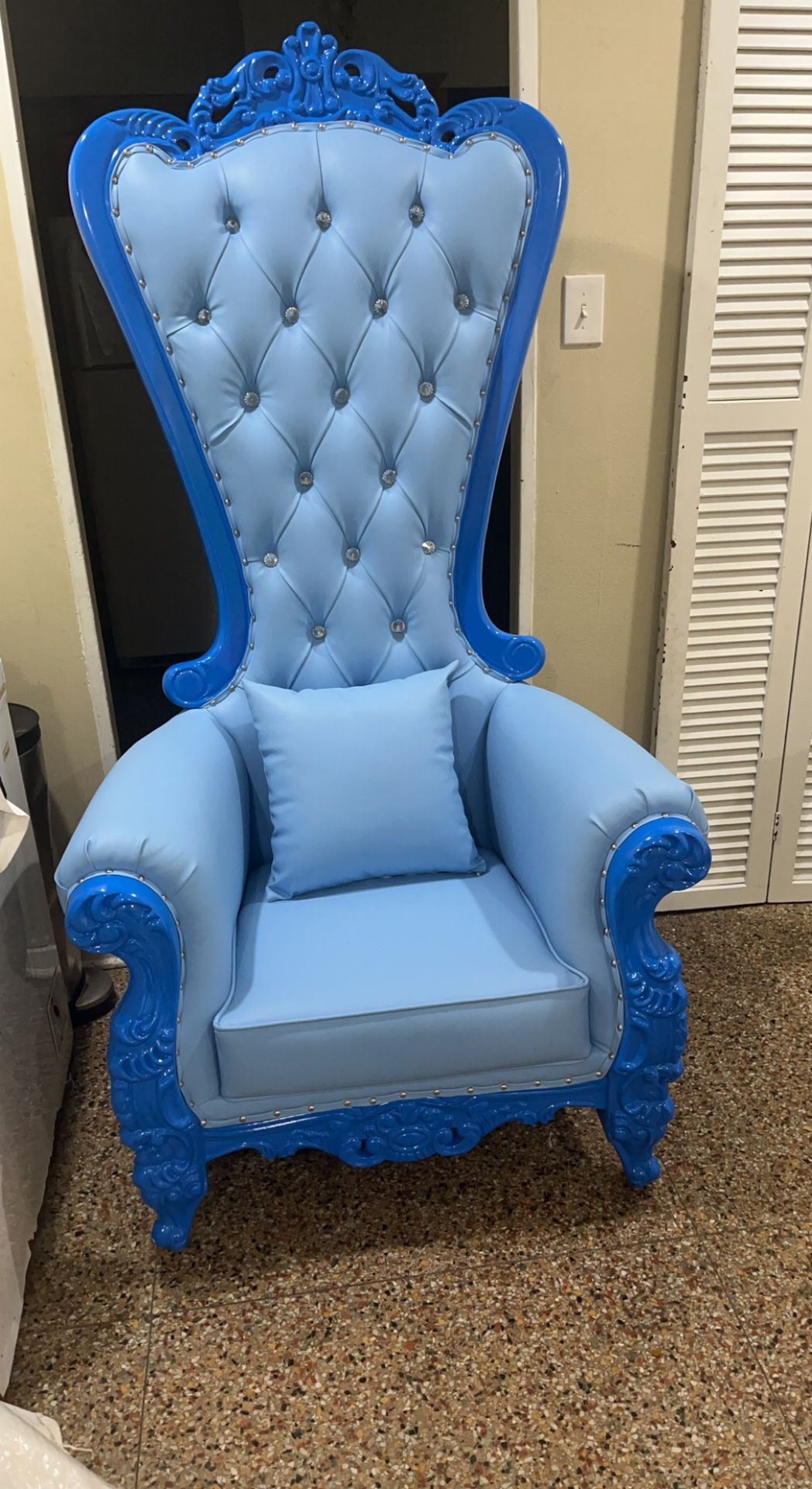 Throne Chairs