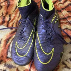 Purple Nike Hyper Venom I Don’t What To Price Them At Shoot Me Offers